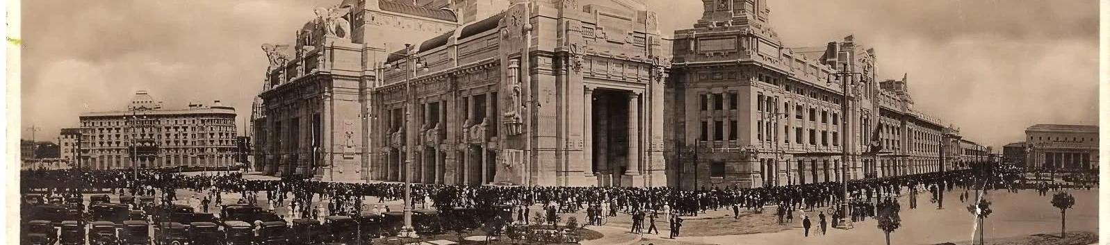 Milano,_Stazione_Centrale_01.jpg